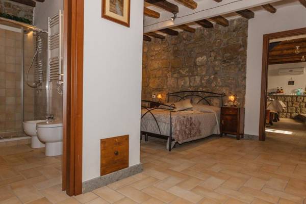 IL RICHIASTRO MEDIEVALE