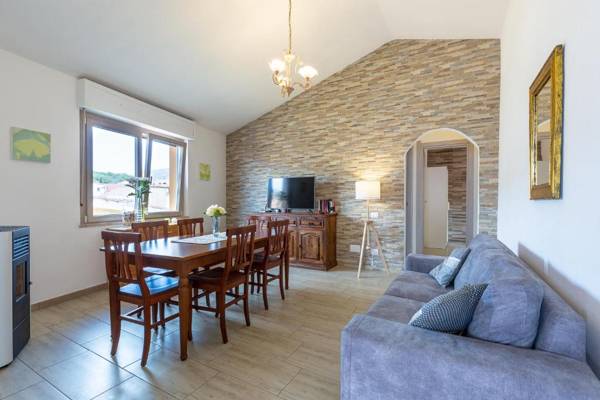 Ampio trivano centrale con wifi