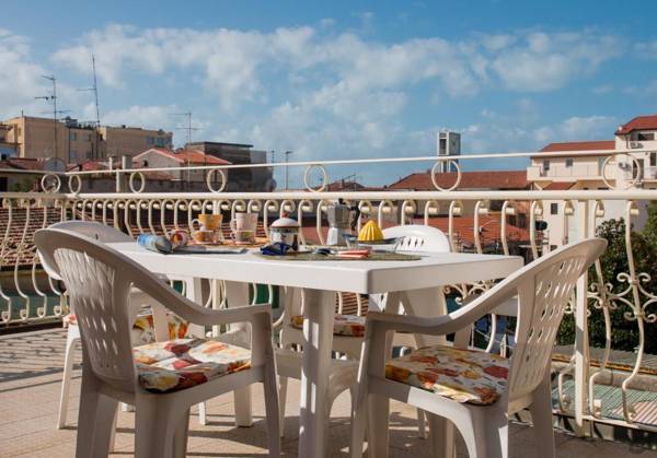 Attico con 2 camere in Via Vespucci