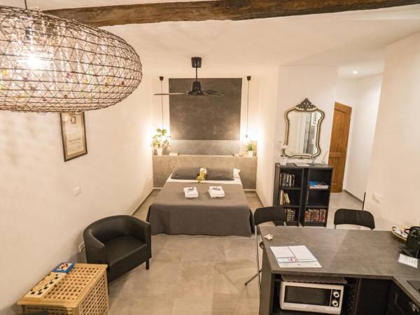 Camaella Luxury Studio