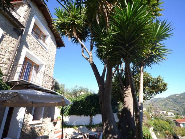 Modern Holiday Home with Sea View in Ventimiglia