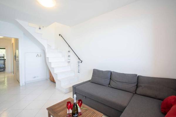 Casa Alice with shared pool sea view