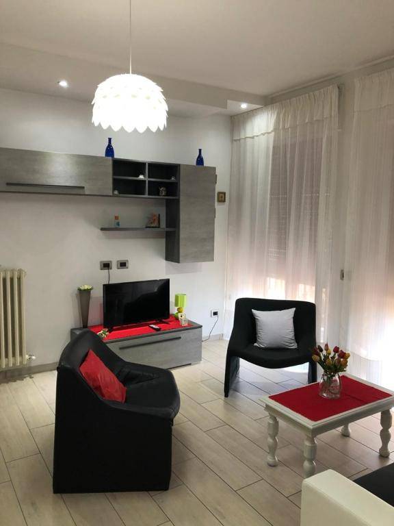 "CASA ROSI" Affittacamere o Appartamento in Esclusiva trequattrozerotrentatretrediciseiquattrouno