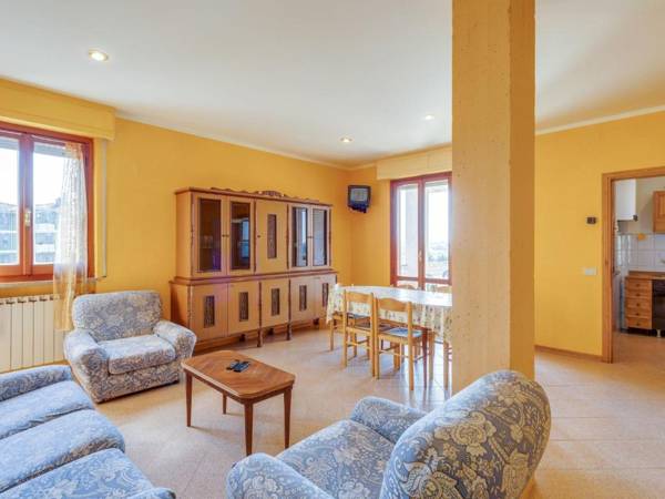 Elegant apartment with swimming pool and gym on Lake Trasimeno