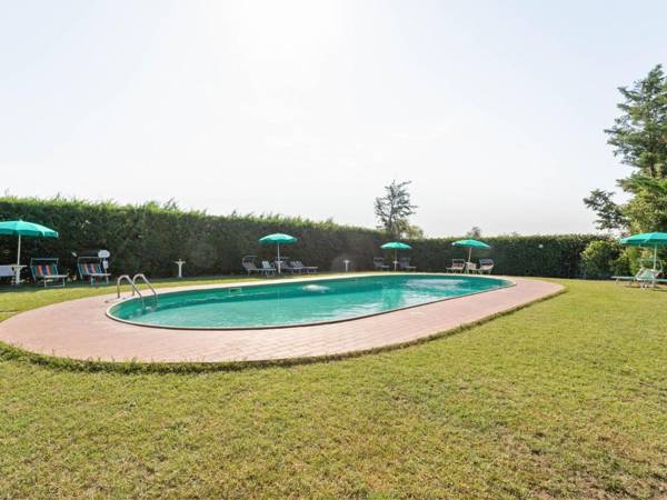 Cozy apartment with swimming pool and gym on Lake Trasimeno