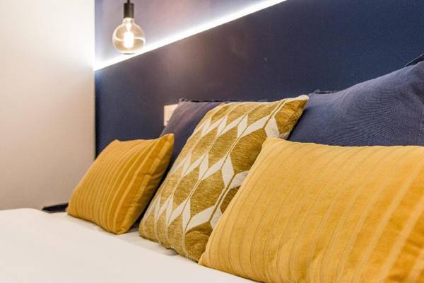 Lovely guest-room with private bathroom