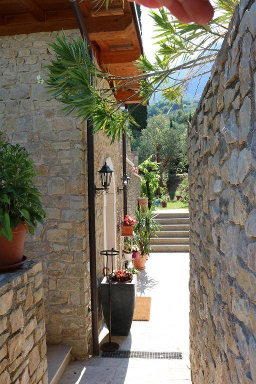 La Cascata Negli Ulivi