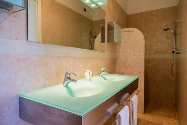 CanguroProperties - Villa Lorena