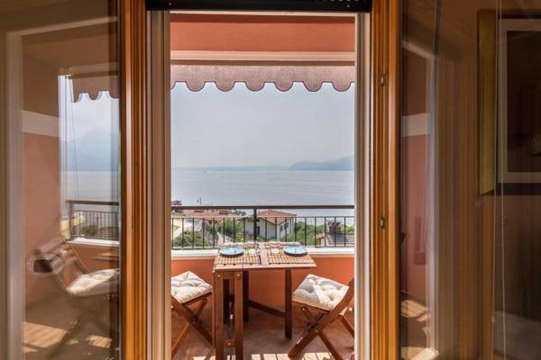 Luminoso appartamento vista lago