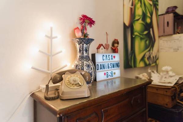 Casa Dani&Swing Bed&Books