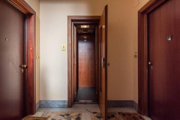 Toc-Toc Apartment a 10 min dall'Ospedale Maria Vittoria