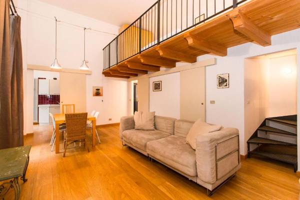 Porta Susa Central & Roomy Flat