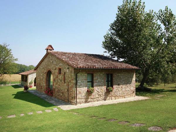 Beautiful 4-bed detached house in the middle of the estate