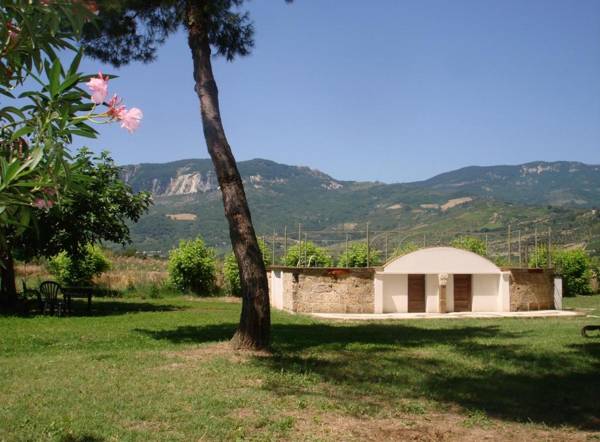 Agriturismo "Borgo Madonna degli Angeli" - charming cottages in the gardens !