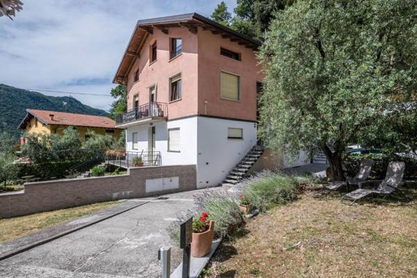 Mansarda con vista lago