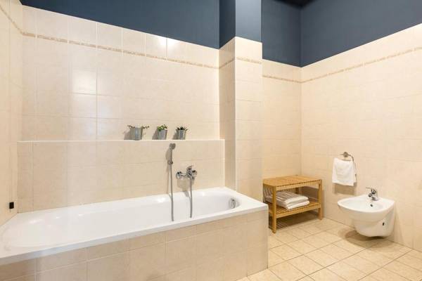 La Promenade by Impero House