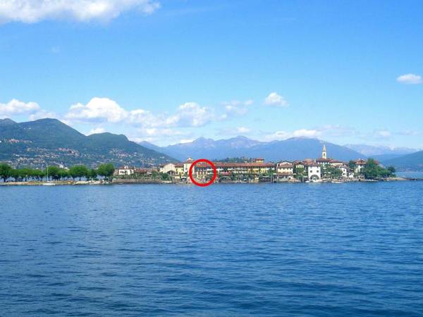 Enticing Apartment in Stresa with Balcony & Lake Views