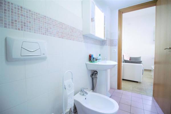 holidaycasa Sebastiano - Grazioso bilocale a 150 mt dal mare