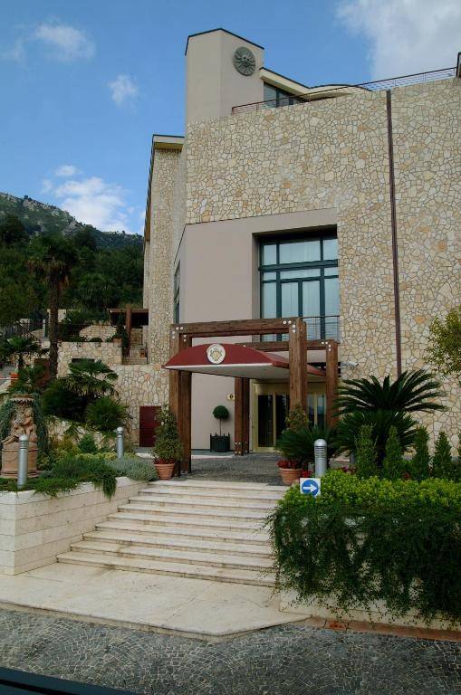 Solofra Palace Hotel & Resort