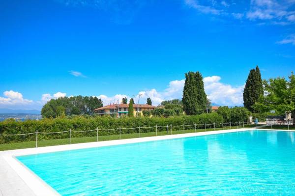 Sirmione Beach Apartment