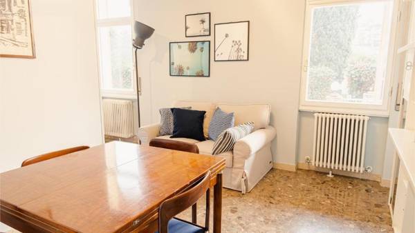 One step from the lake - Italian Homing