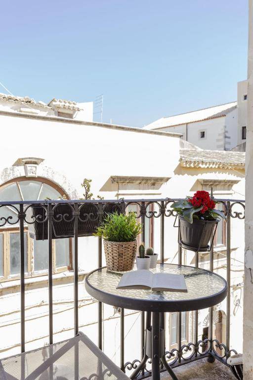 Salomone Apartments I by Wonderful Italy