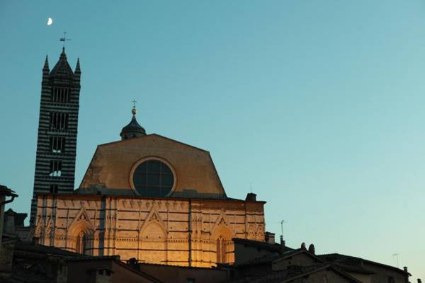 LA COSTARELLA - Central with cozy terrace