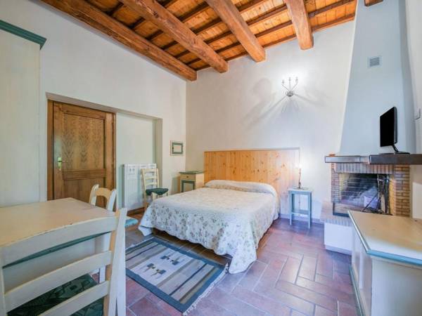 Cheerful apartment with communal pool in a quiet area