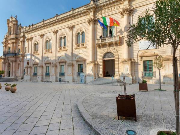 Vintage Holiday Home in Scicli with Balcony