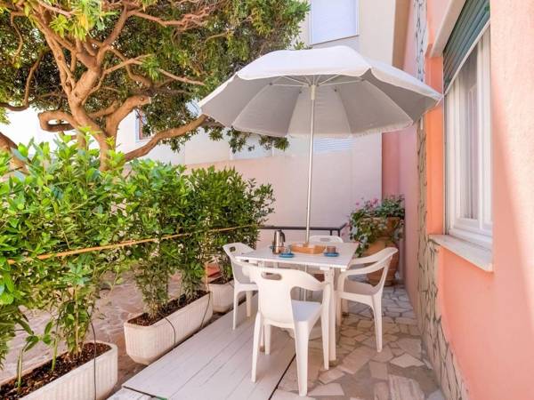 Comfy Holiday Home in San Vincenzo next to the sea
