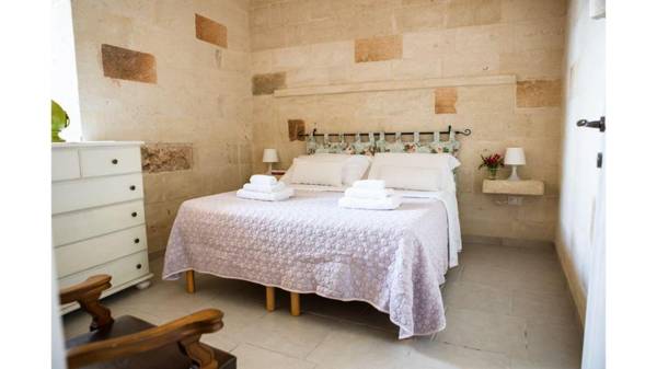 Lamia del fico con piscinapineta e zona giochi