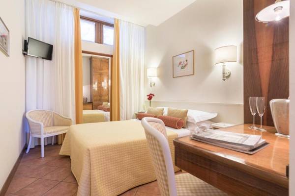 Relais Santa Chiara Hotel