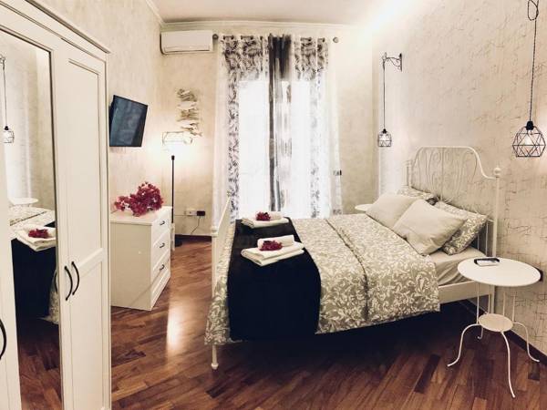 Salerno Historic Center Lovely Flat