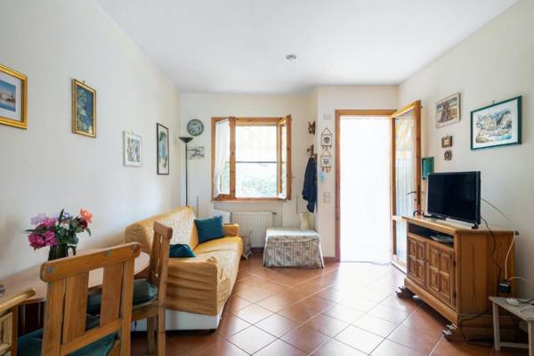 3 bedrooms house at Sabaudia 800 m away from the beach with lake view and enclosed garden