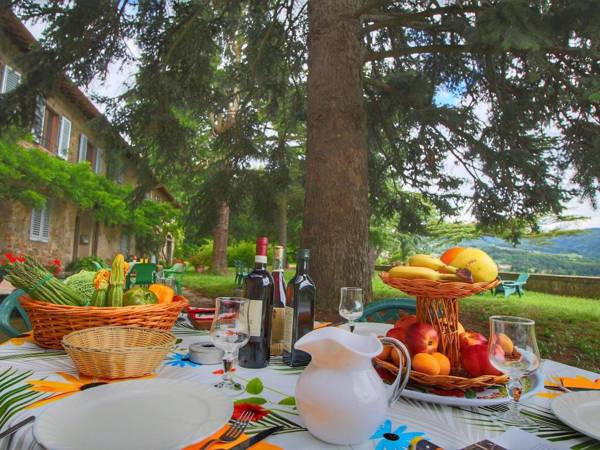 Charming cottage in a wing of an old vineyard on an estate