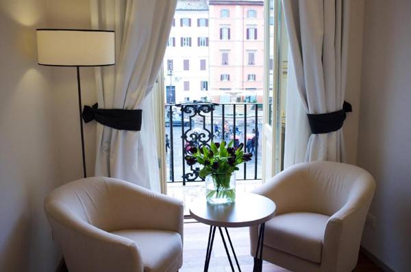 Piazza Farnese Luxury Suites