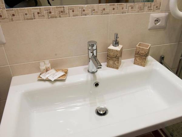 Saint Peter Apartments