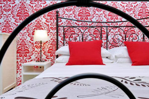 Cozy Tritone - My Extra Home