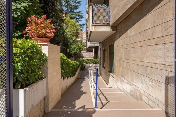 Starry Rome Guest House