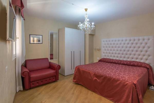 Trevi Rome Suite