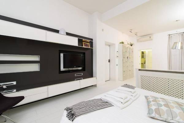 White Ostilia Apartments