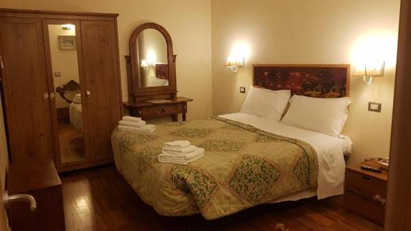 Aurelia Garden Gold B&B