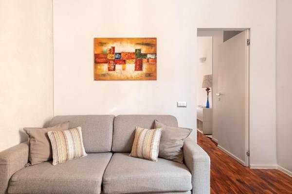 Living RHome - Condotti Apartment