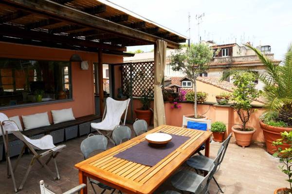Trastevere Split Level Terrace Apartment