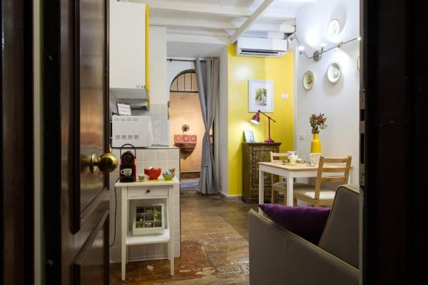 STELLA'S APARTMENT IN MONTI