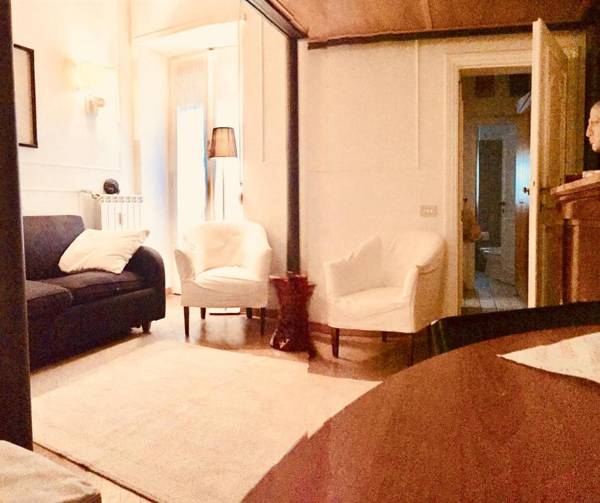 Ara Pacis Luxury Apartments by CapriRooms