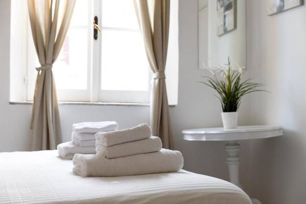 White terrace apartment navona