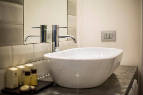 Trevi Contemporary Suite