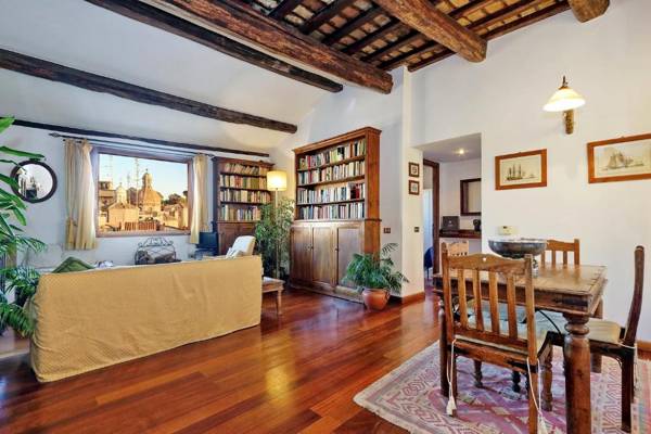 Piazza Mattei Terrace Apartment | Romeloft