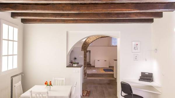 Rental in Rome Trastevere White